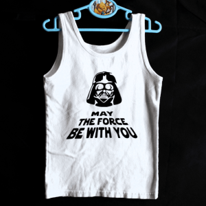 Hemd wit met zwarte Star Wars Darth Vader en tekst: May the force be with you maat 134