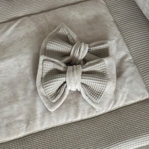 Box / Bedstrik Velvet in combinatie met wafelstof – dubbele strik