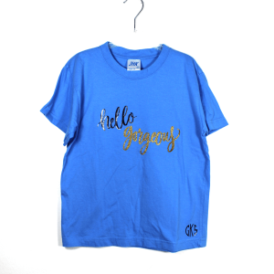 T-shirt blauw met tekst: Hello Gorgeous maat 134/140